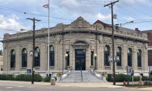 Museum of Ceramics
400 E. Fifth St.
E. Liverpool
330-386-6001